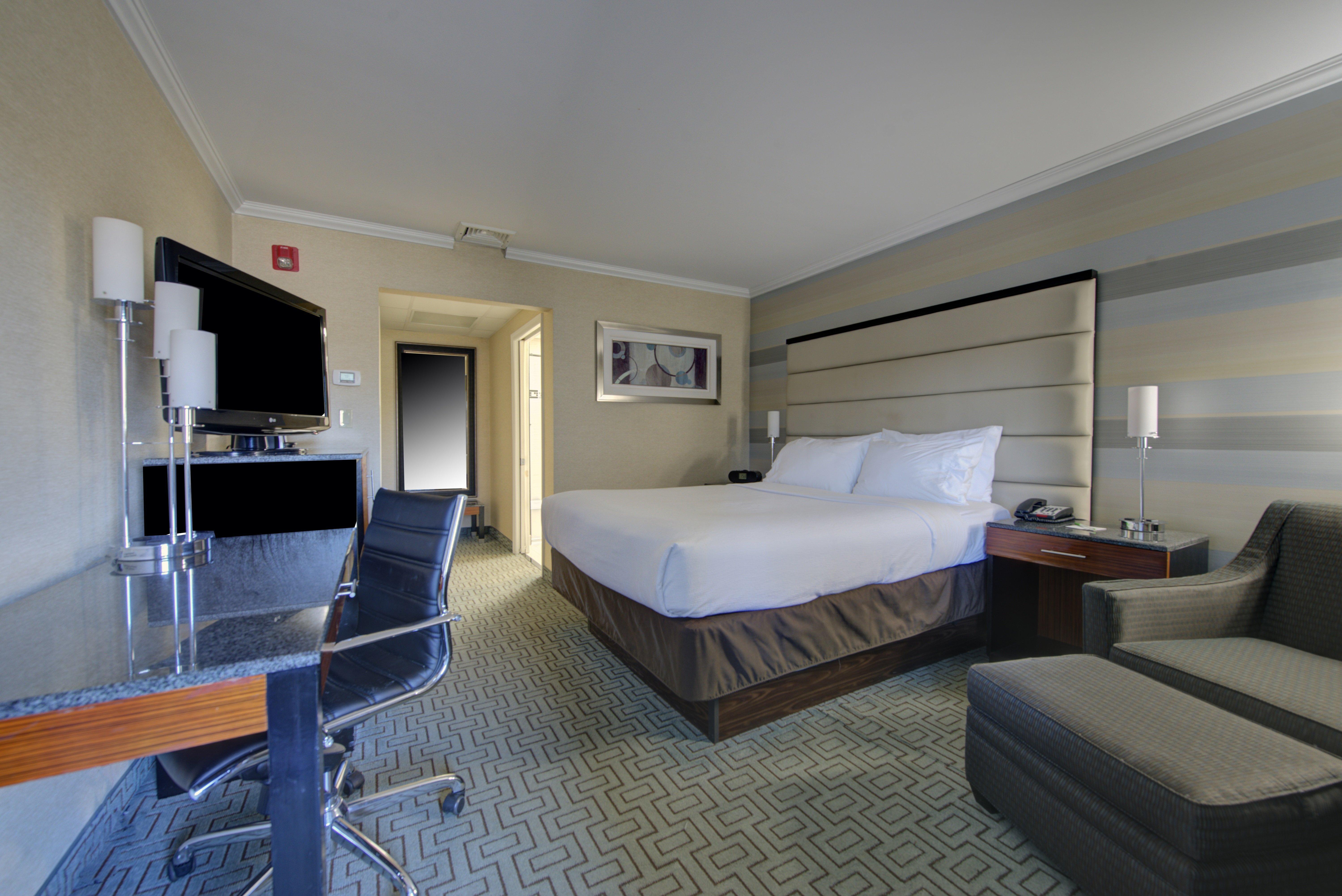 Holiday Inn Plainview-Long Island By Ihg Exterior photo