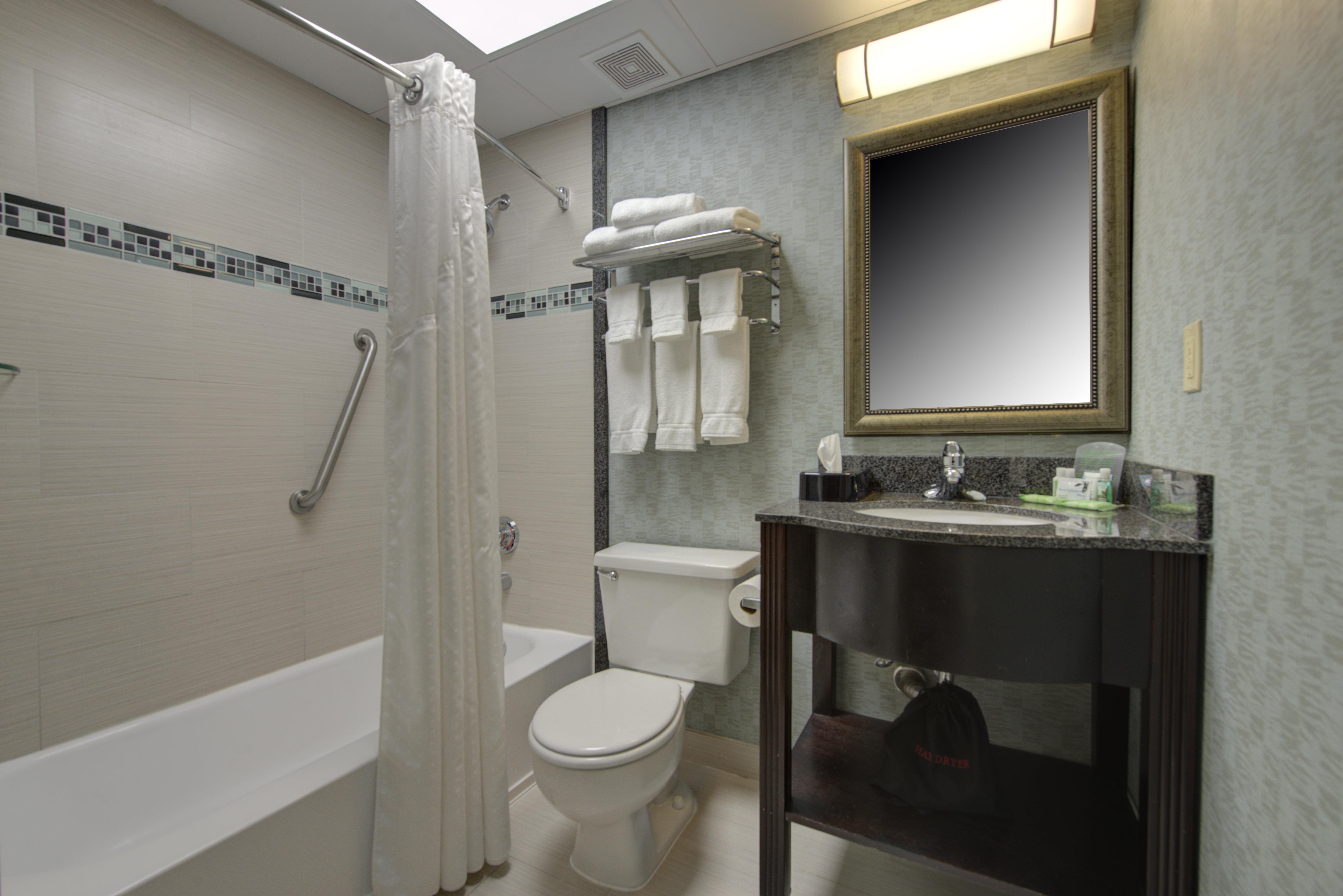 Holiday Inn Plainview-Long Island By Ihg Exterior photo