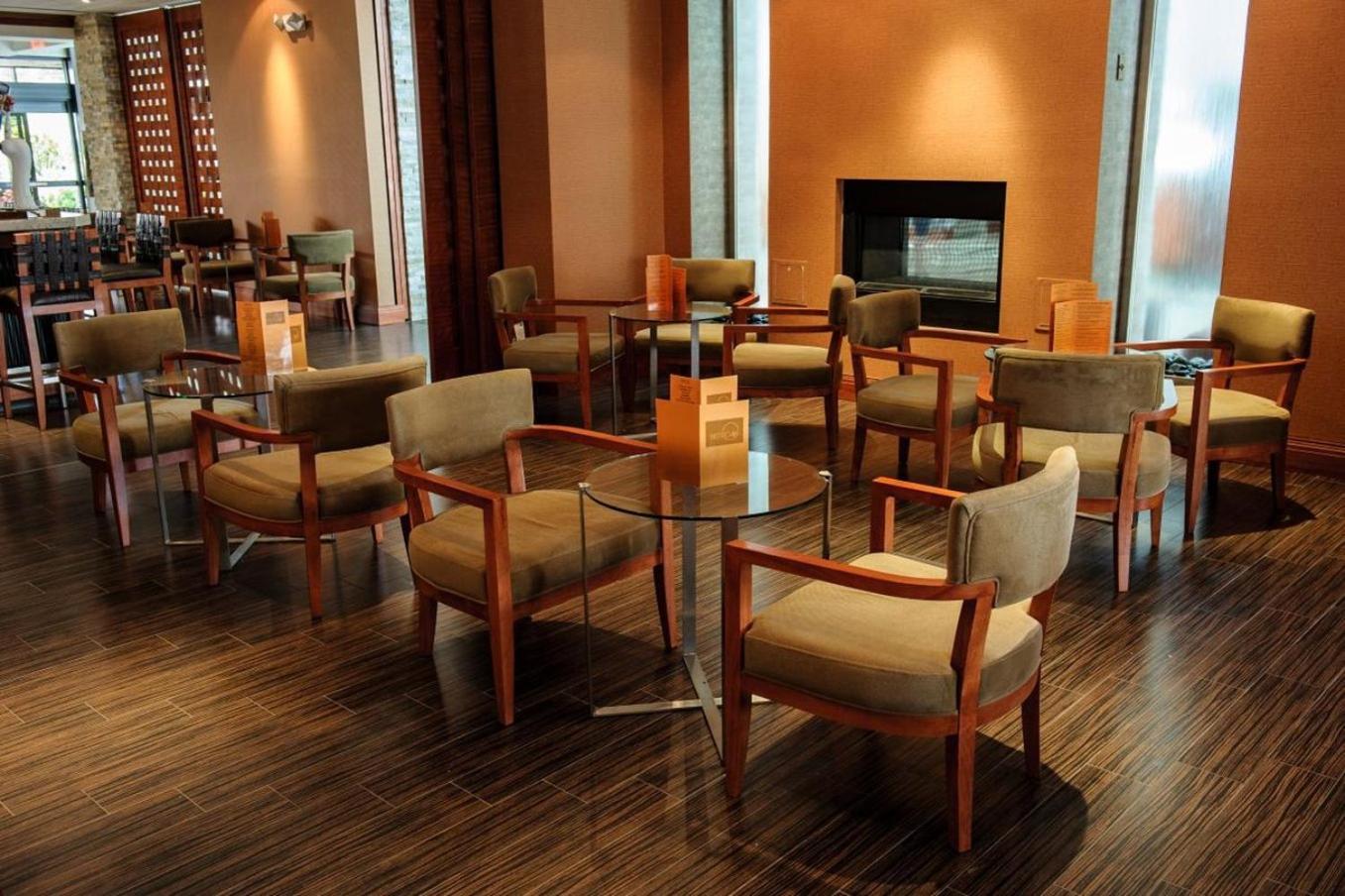 Holiday Inn Plainview-Long Island By Ihg Exterior photo